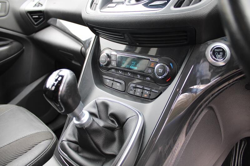 FORD KUGA
